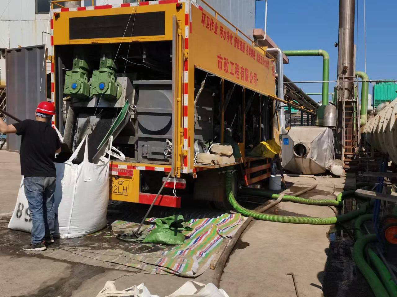 任丘淤泥压干处理